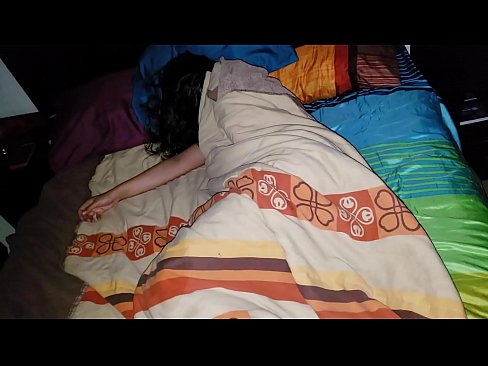 ❤️ Nevlastný syn nadáva svojej mladej nevlastnej matke, zatiaľ čo ona spí. ❌ Ruské porno na porno sk.camporner.top